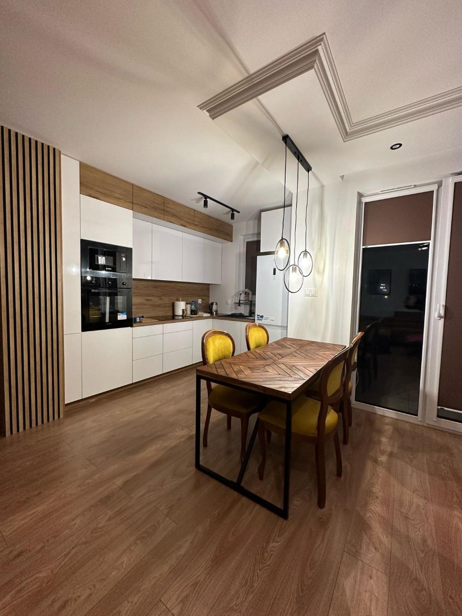 Celine - Mona Luxury Apartament *